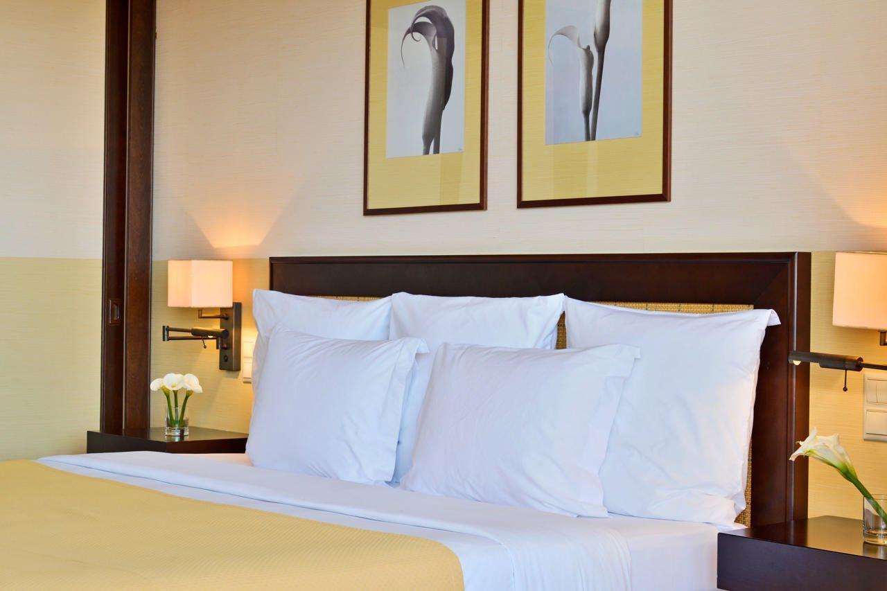 فندق بيستانا فيلا سول غولف آند ريزورت فيلامورا المظهر الخارجي الصورة A bedroom at the hotel
