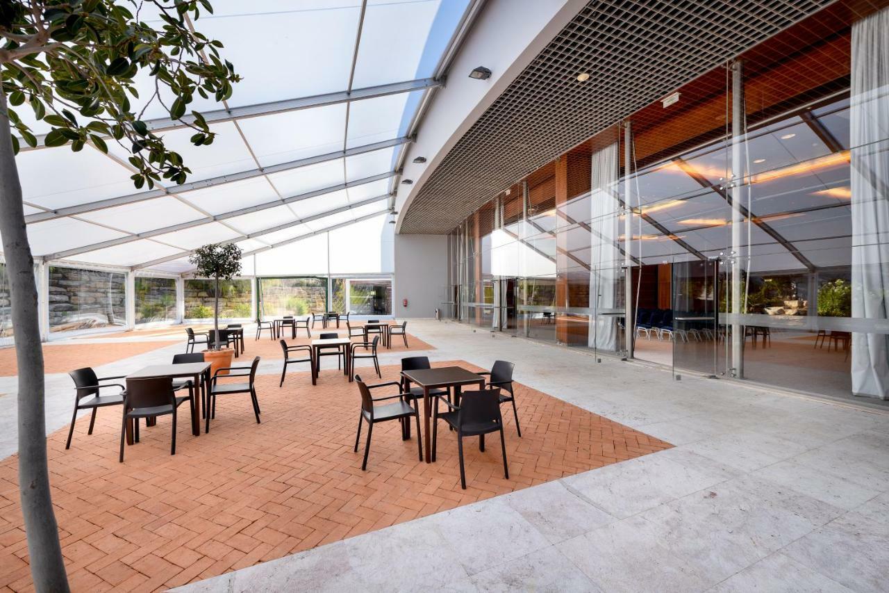 فندق بيستانا فيلا سول غولف آند ريزورت فيلامورا المظهر الخارجي الصورة Interior of the library