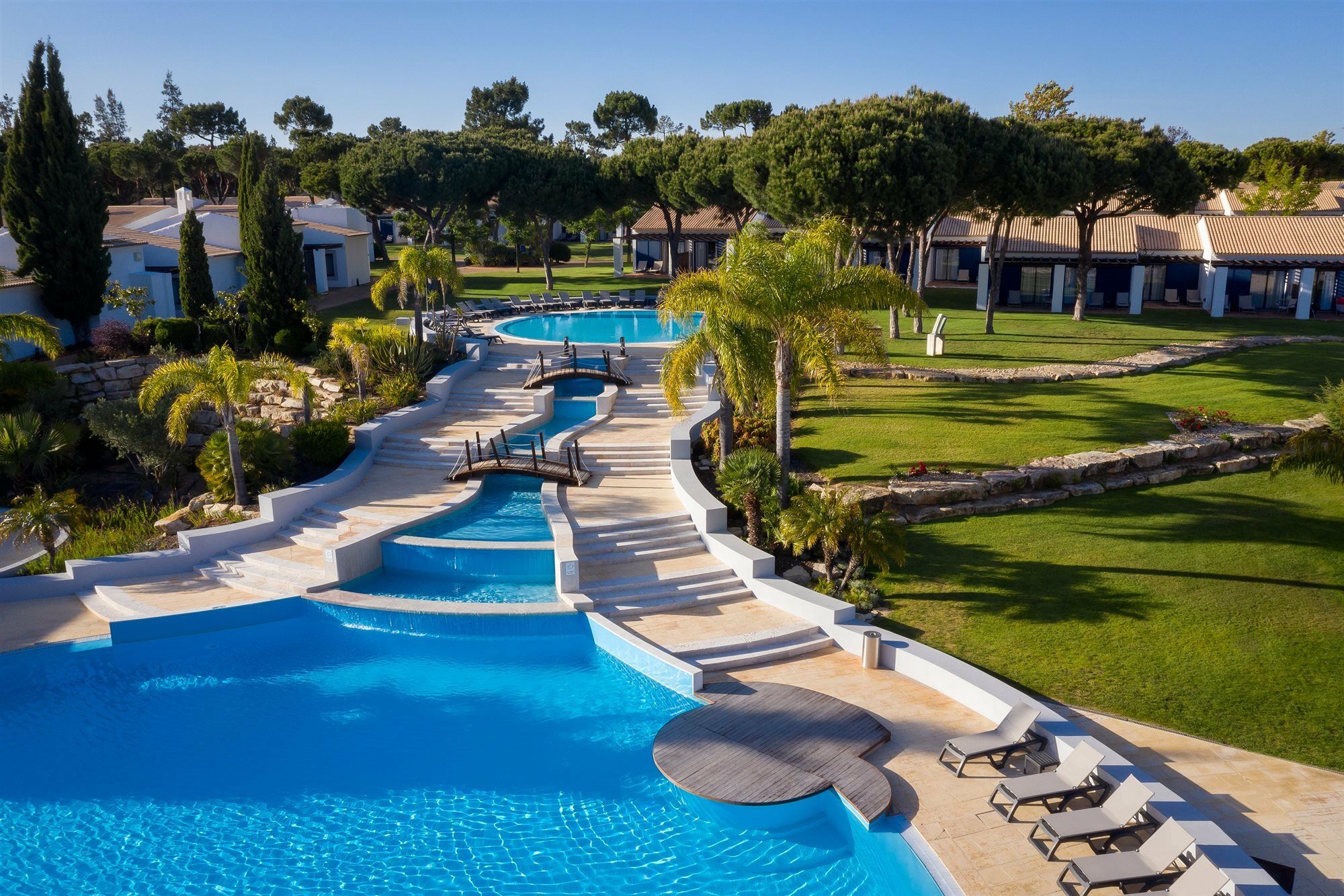 فندق بيستانا فيلا سول غولف آند ريزورت فيلامورا المظهر الخارجي الصورة The resort's swimming pool