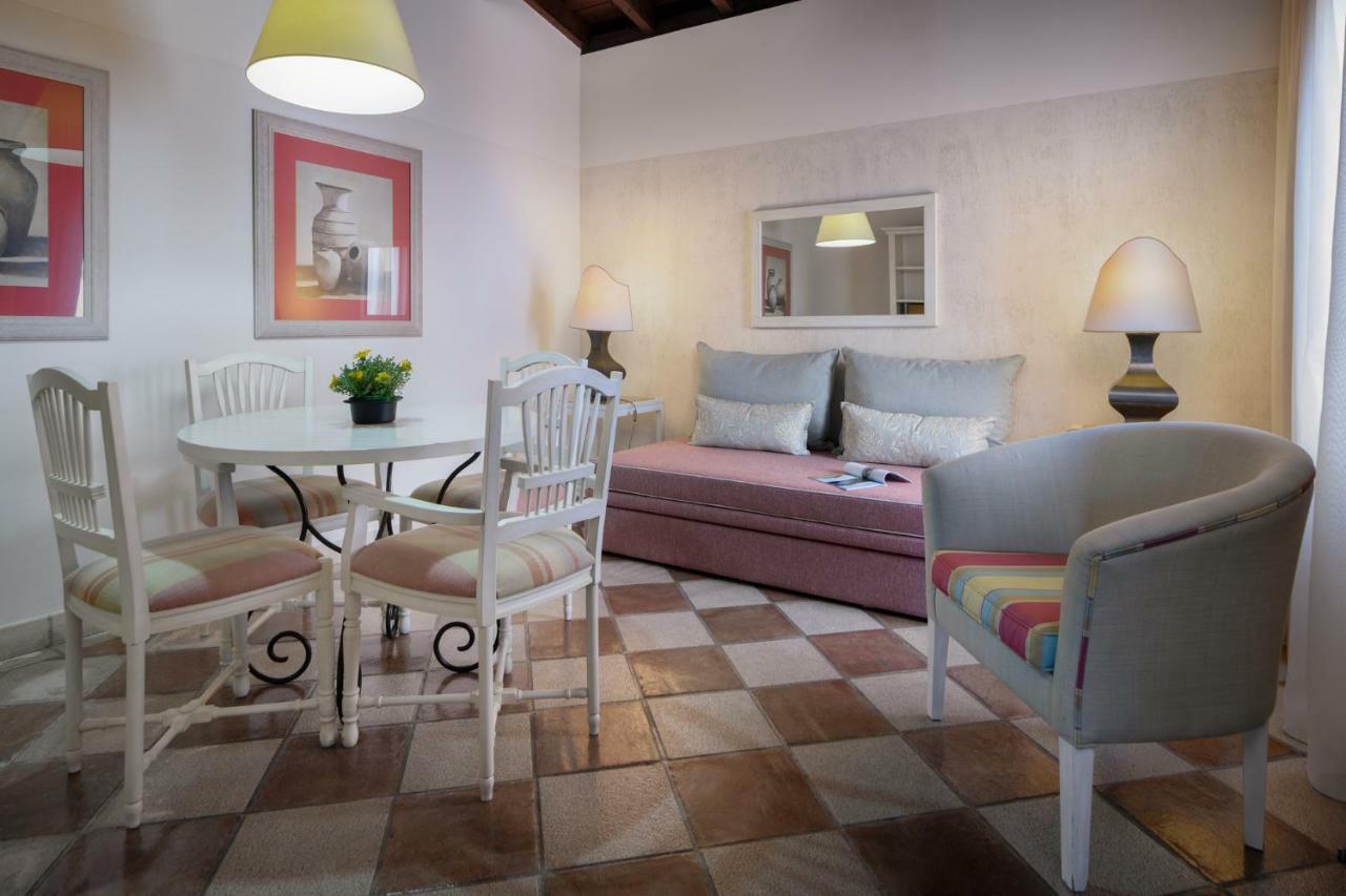 فندق بيستانا فيلا سول غولف آند ريزورت فيلامورا المظهر الخارجي الصورة A room at the hotel
